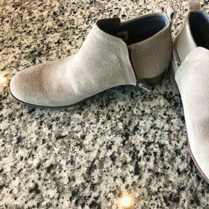 Toms Bootie - Taupe Suede - NWOT - SZ 9